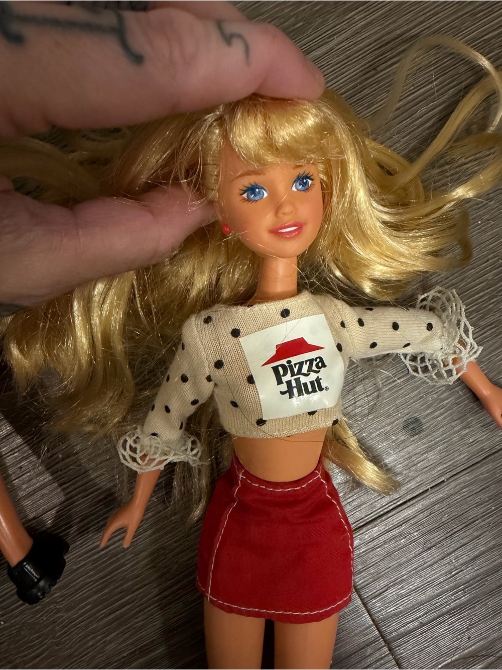 Vintage Pizza Party Skipper & Courtney Barbie Dolls Pizza Hut, Ages 4+, 1994 - Picture 8 of 9